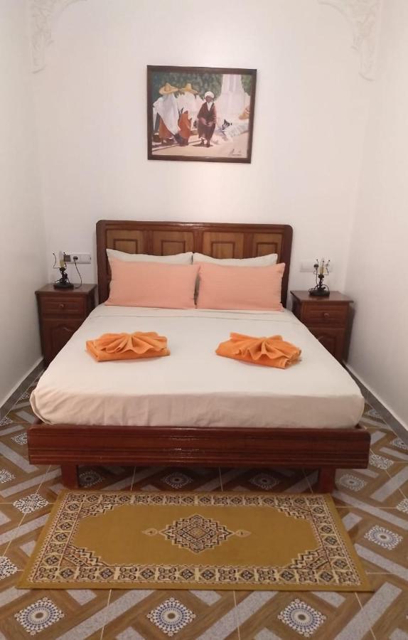Riad Ларач Екстер'єр фото